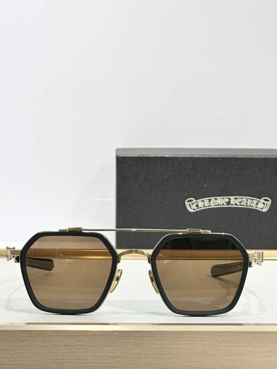 Picture of Chrome Hearts Sunglasses _SKUfw71516583fw